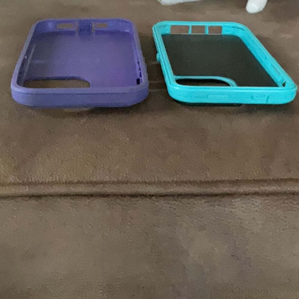 Otter Box Defender Series Purple and Blue Phone Case for iPhone 13 Pro Max - Picture 4 of 5